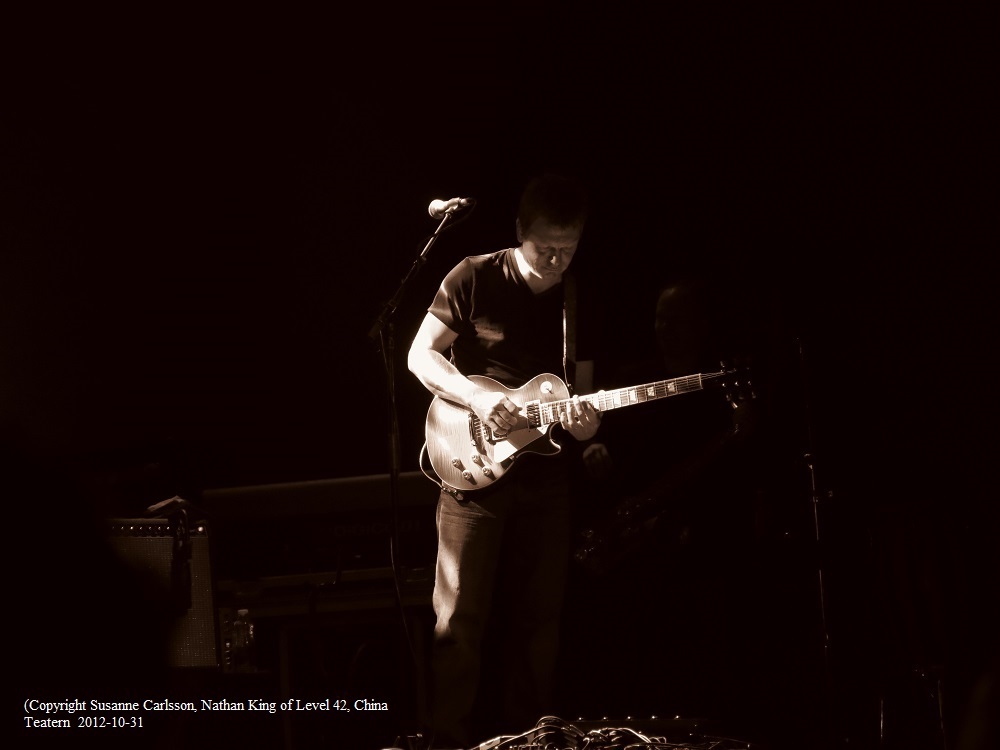 Nathan King, Level 42, China Teatern  2012-10-31